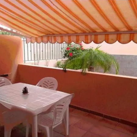 With One Bedroom In Los Cristianos With Wonderful Mountain View Shared Pool Balcony * 洛斯克里斯蒂亚诺斯